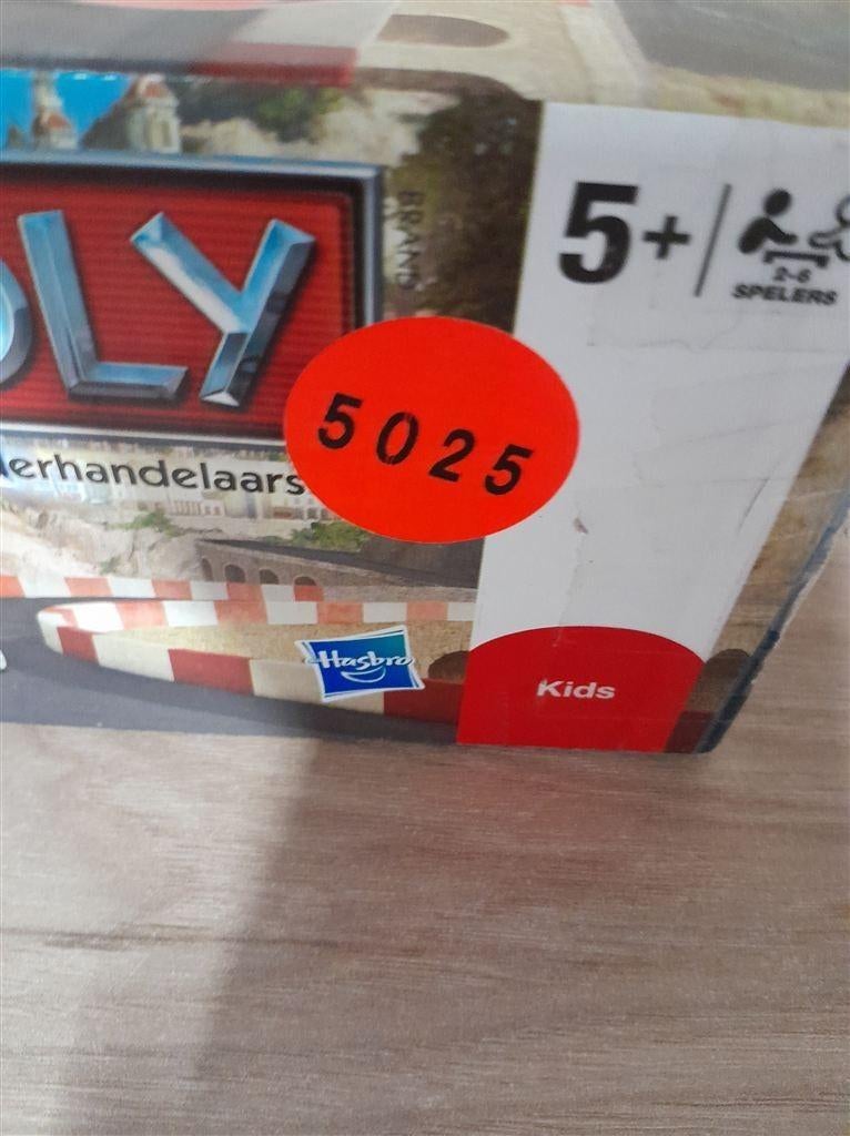 monopoly cars 2 - s5025, Hobby en Vrije tijd, Gezelschapsspellen | Bordspellen, Verzenden, Zo goed als nieuw