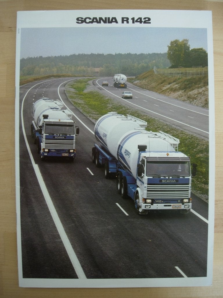 Scania R142 Brochure 1985 – R 142 V8, Ophalen of Verzenden, Zo goed als nieuw, Overige merken, Scania