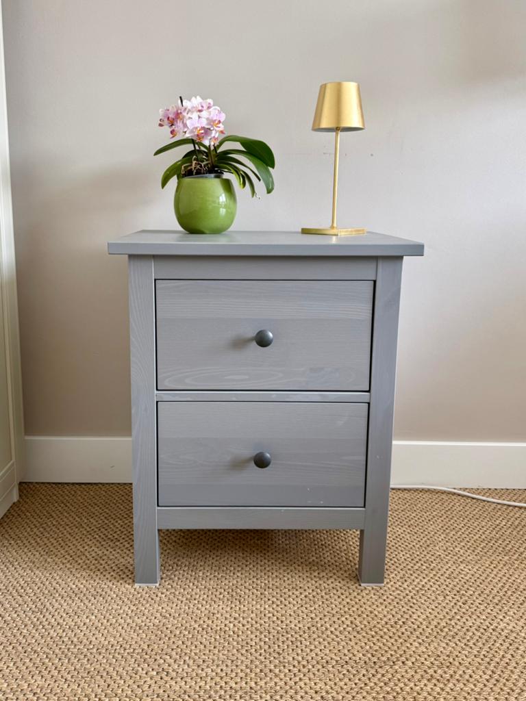 Ikea Hemnes nachtkastje/bijzettafel - grijs 2 stuks, Ophalen, Gebruikt, 55 tot 70 cm, 45 tot 65 cm