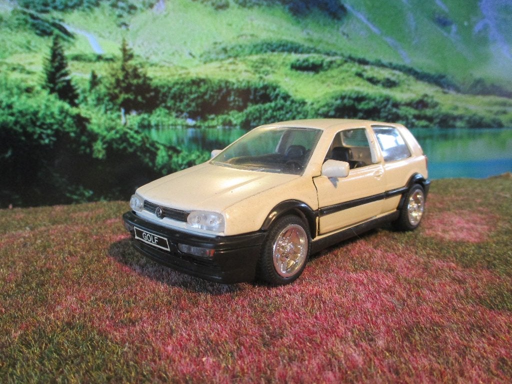 1/24 Volkswagen Golf Mk.3 Gti - Sun Toys ZELDZAAM !, Ophalen of Verzenden, Gebruikt, Bburago