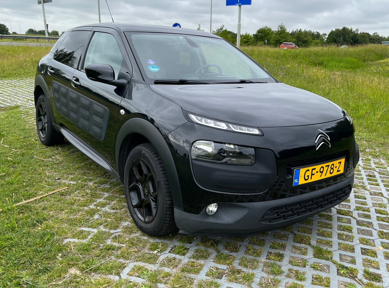 Citroën C4 Cactus business 1.2 puretech 82 pk 2015 Zwart, Auto's, Voorwielaandrijving, Stof, 31 €/maand, 1199 cc