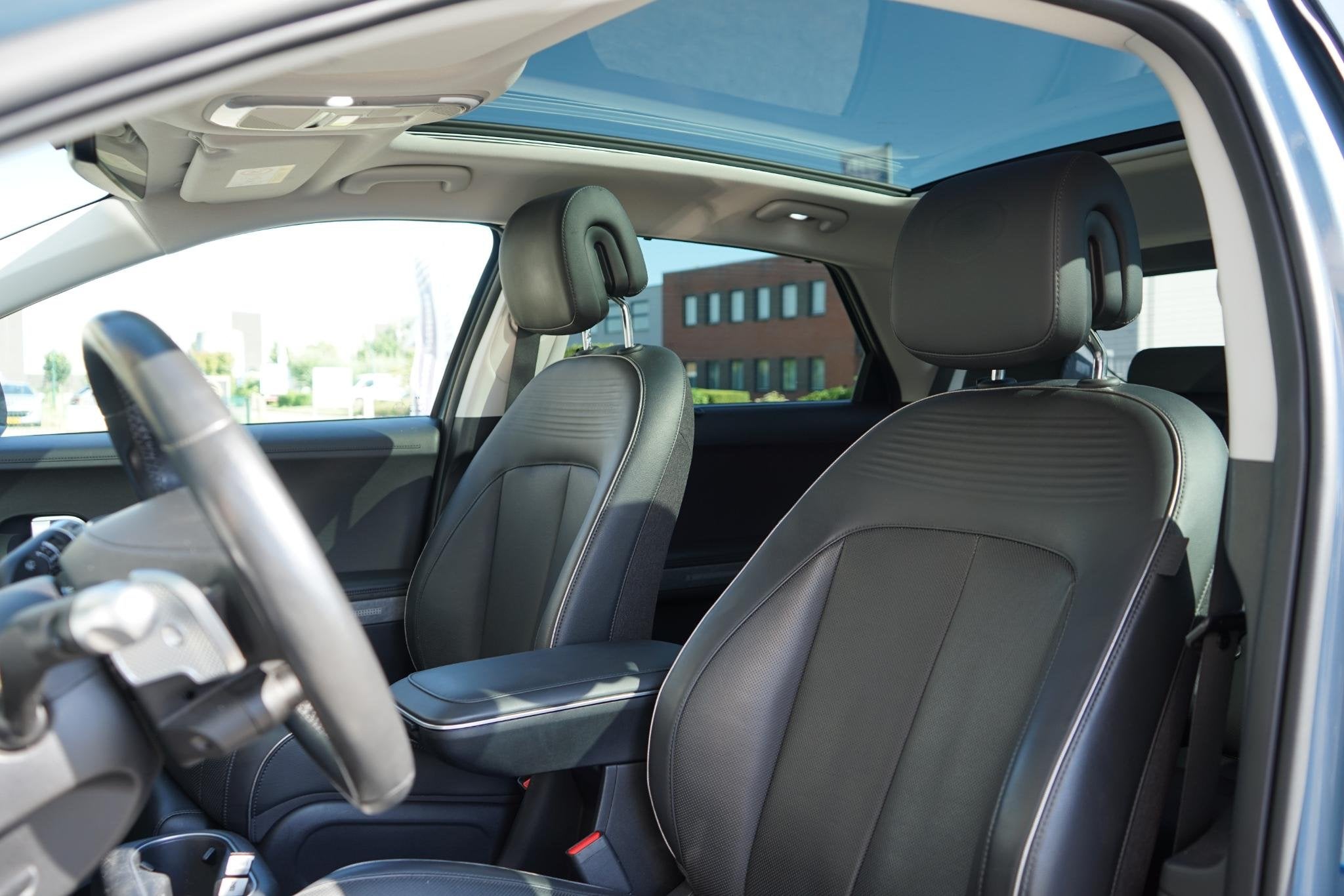 Hyundai IONIQ 5 Lounge 73kWh Panoramadak|Trekhaak|Warmtepomp, Automaat, Achterwielaandrijving, Zwart, Blauw