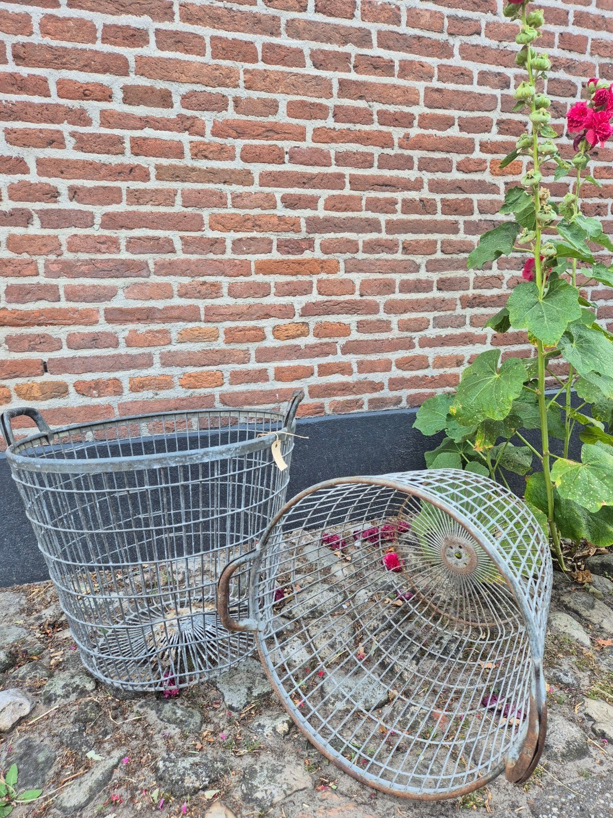 Twee oude draadmanden, Ophalen of Verzenden