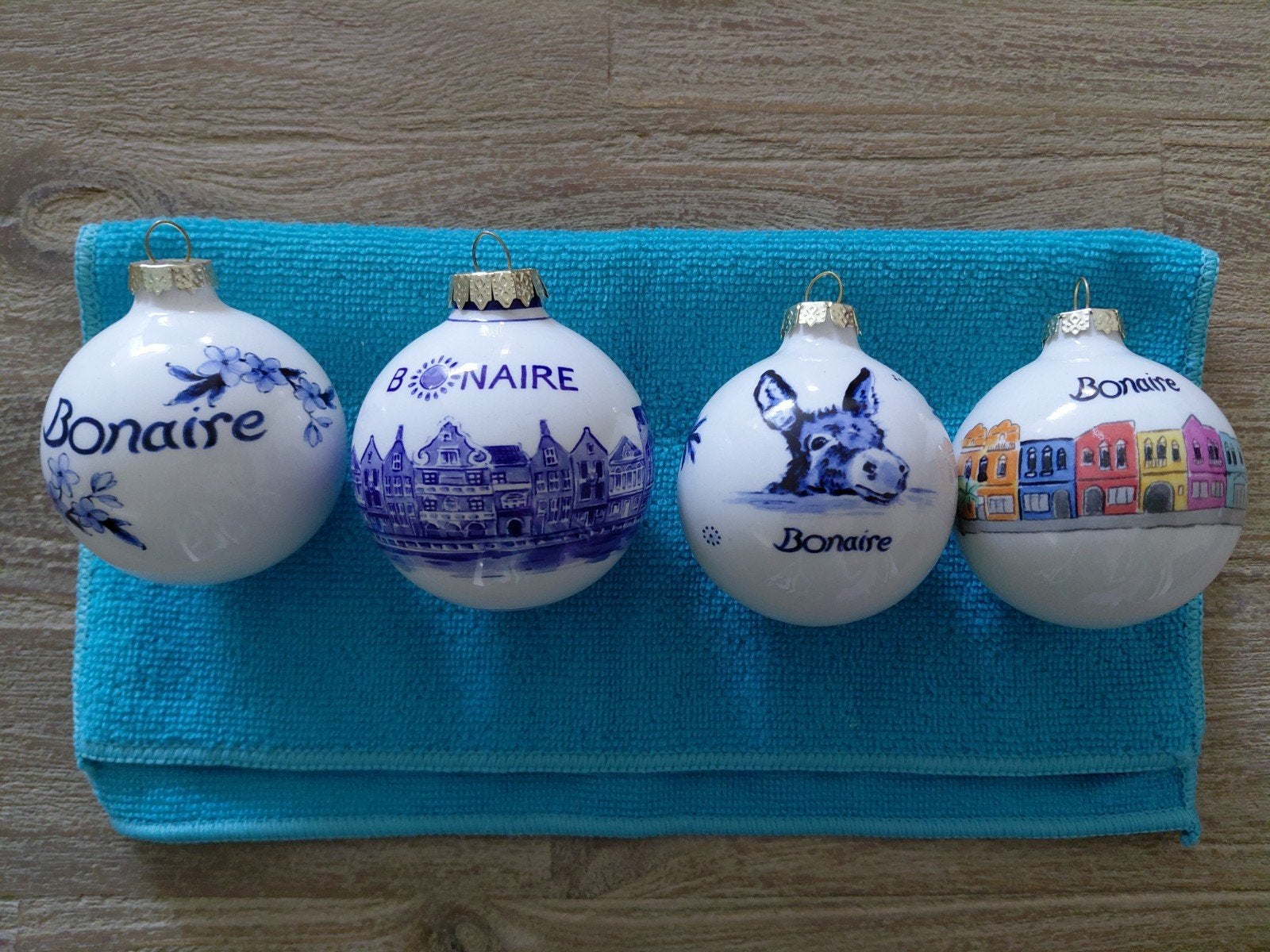 Heinen delfts blauwe  kerstballen curaçao  en bonaire, Ophalen