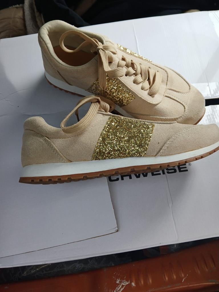 Beige sneakers met glitter, maat 39, Kleding | Dames, Schoenen, Ophalen of Verzenden, Zo goed als nieuw, Beige, Sneakers of Gympen