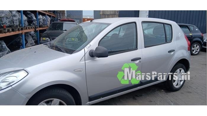 Portier 4Deurs links-voor van een Dacia Sandero, Auto-onderdelen, Dacia, Gebruikt, -, Deur