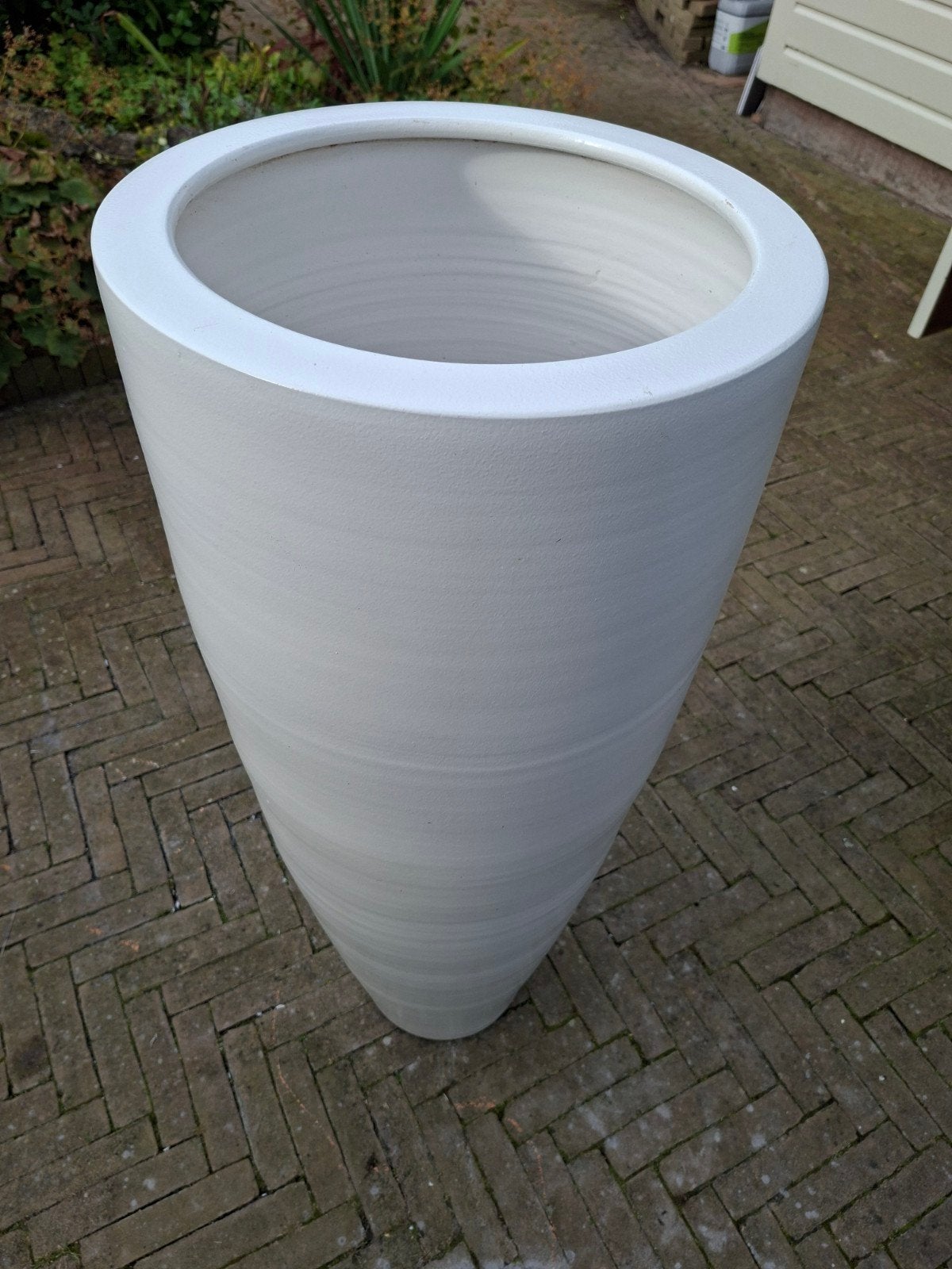 Bloempot wit aardewerk 1 meter hoog KOOPJE  (Bijna) GRATIS !, Tuin en Terras, Ophalen, Rond, Steen