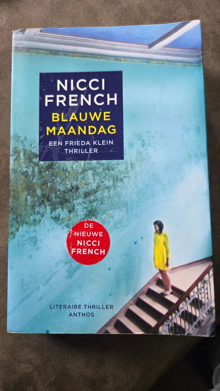 Blauwe Maandag - Nicci French (Thriller), Ophalen of Verzenden, Gelezen