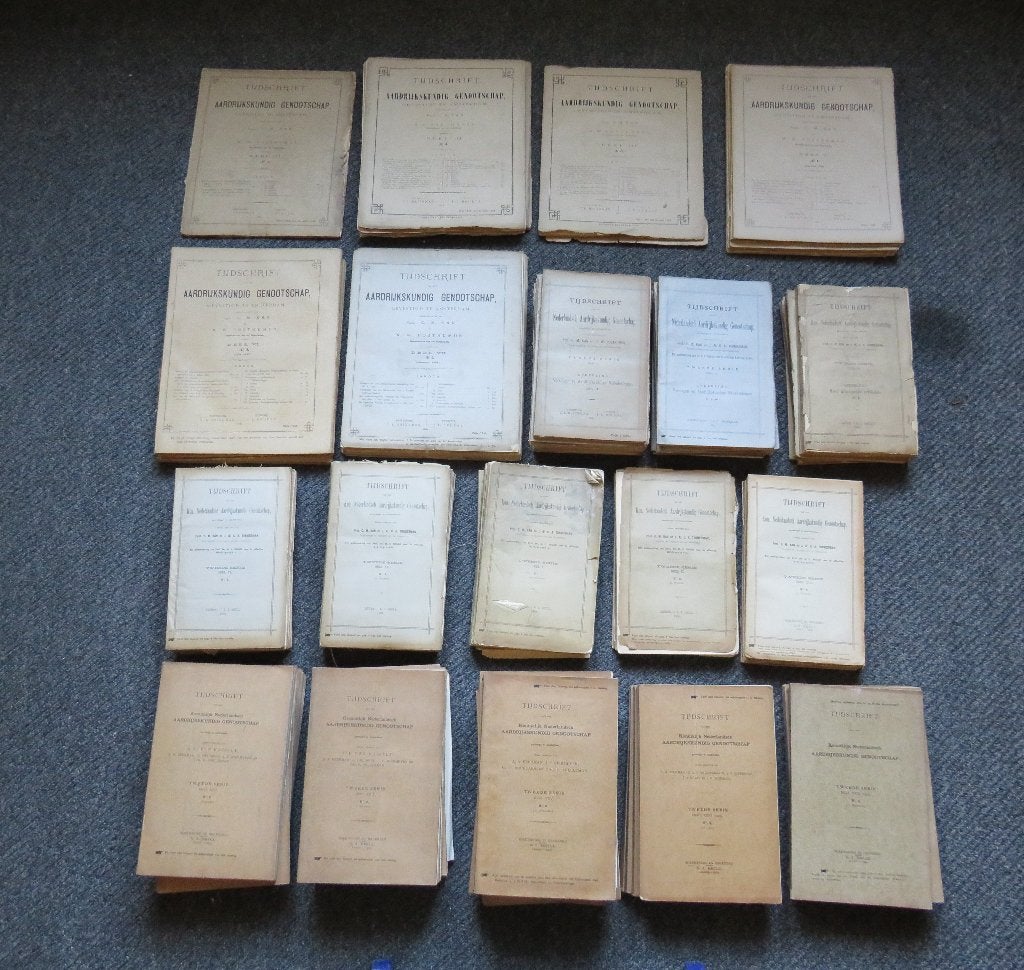 Nederlands Aardrijkskundig genootschap 1877.  93 delen., Ophalen of Verzenden