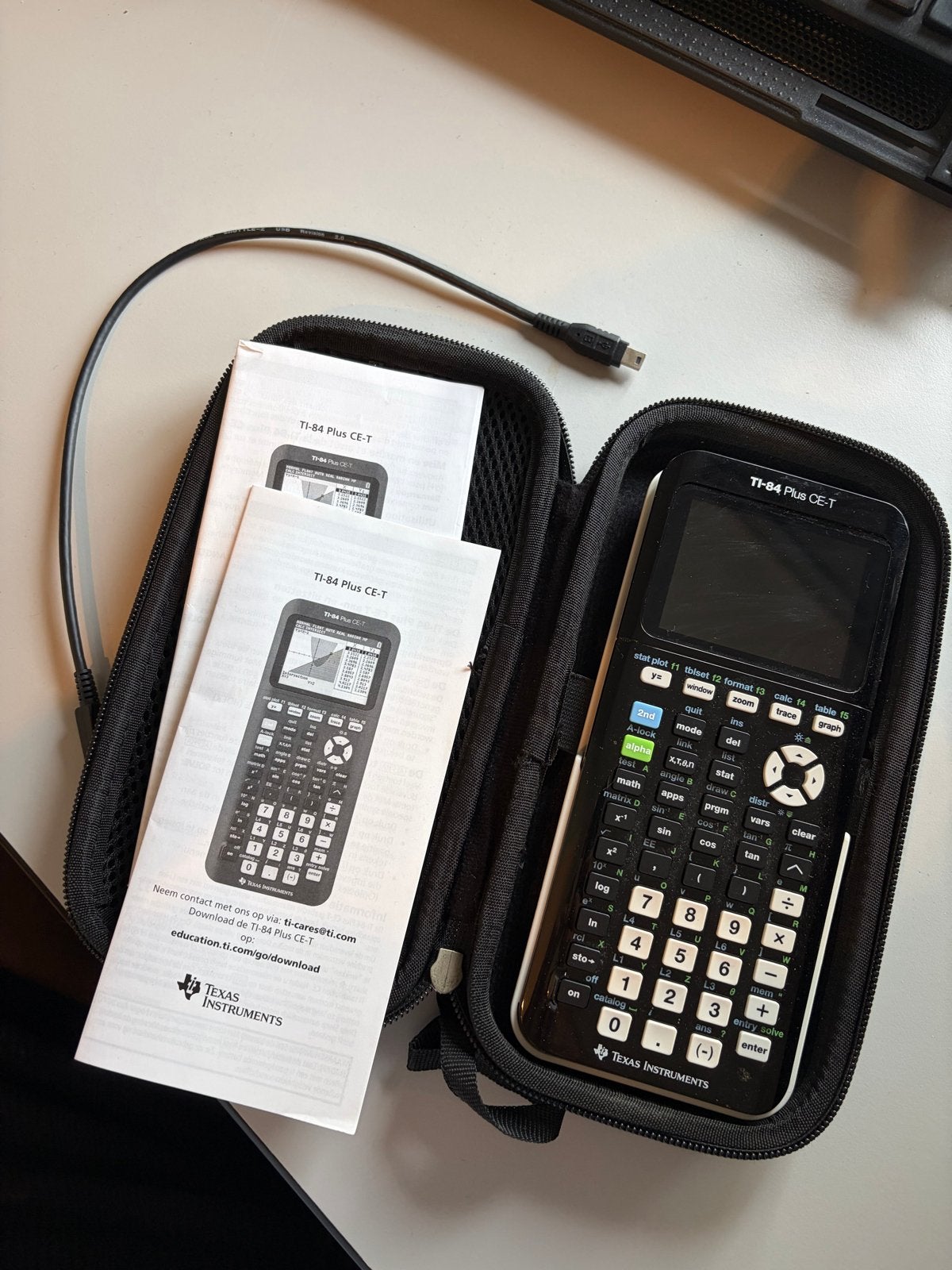 Grafische rekenmachine TI-84 Plus CE-T, Ophalen of Verzenden, Grafische rekenmachine, Zo goed als nieuw