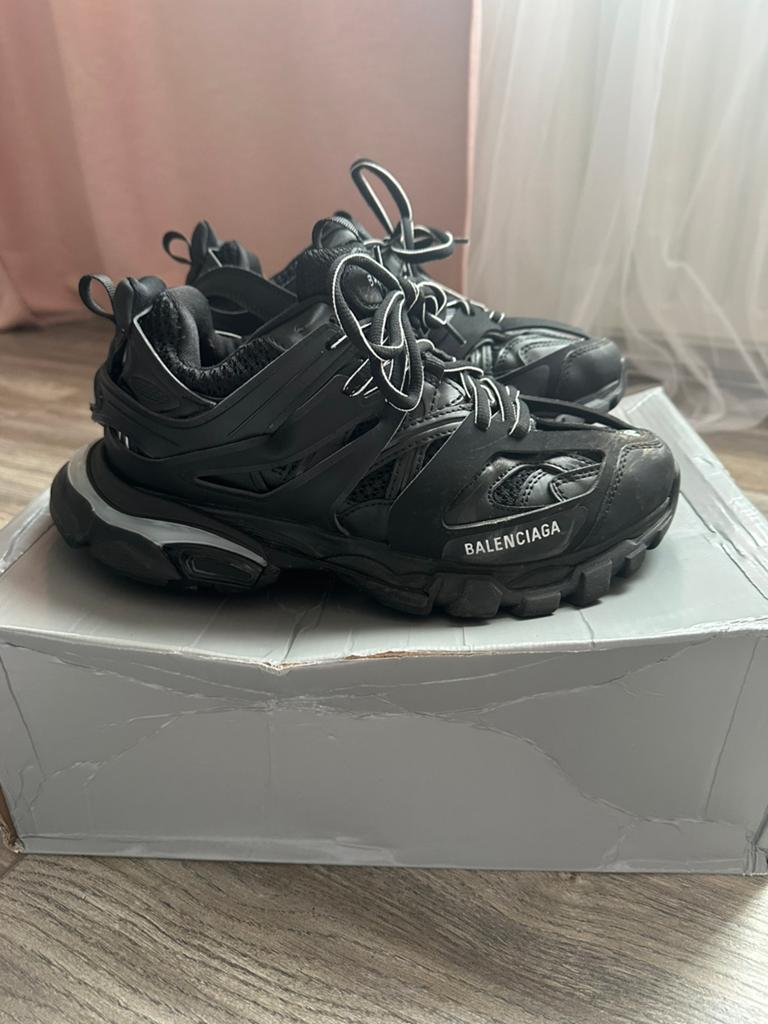 Balenciaga Track Sneakers Zwart - Maat 39, Ophalen of Verzenden, Zo goed als nieuw, Zwart, Sneakers of Gympen