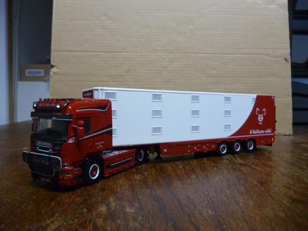 WSI Scania Raymond en Bram Maertelaere, Hobby en Vrije tijd, Modelauto's | 1:50, Ophalen of Verzenden, Nieuw, Bus of Vrachtwagen