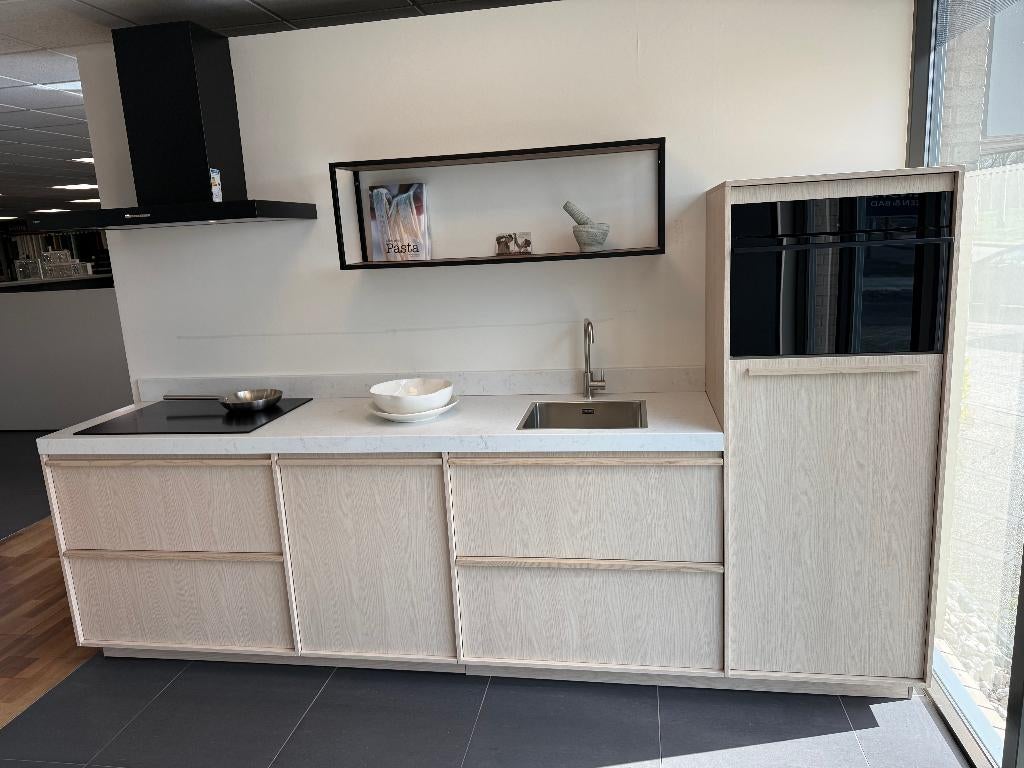 showroomkeuken E., Huis en Inrichting, Keuken | Complete keukens, Ophalen, Overige kleuren, Nieuw, Enkelwandige keuken