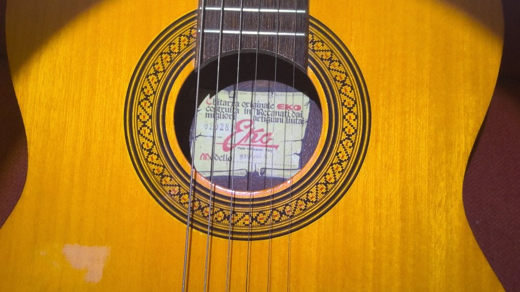 Eko gitaartje (jaren zestig), Ophalen, Gebruikt, Western- of Steelstringgitaar