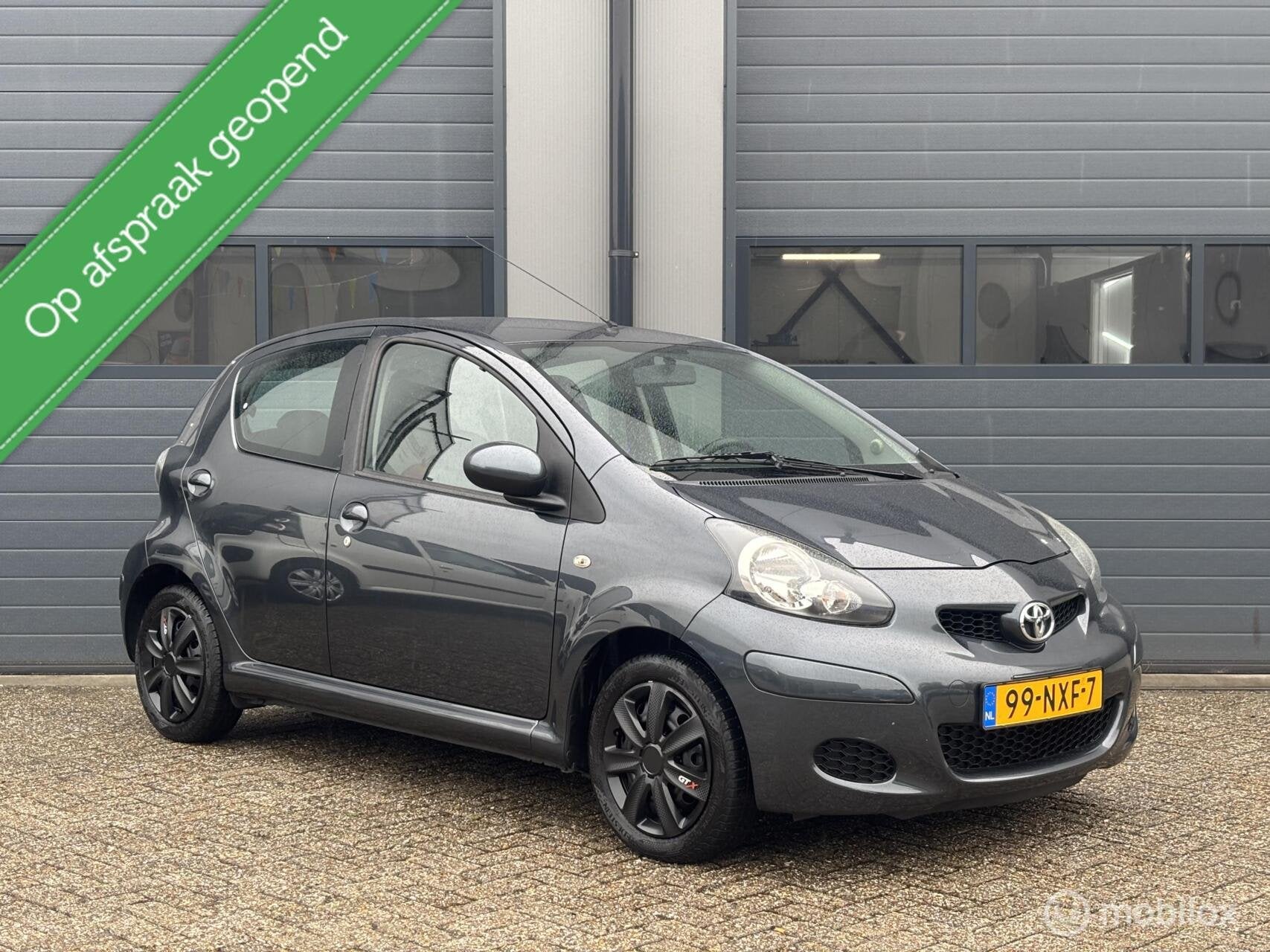 Toyota Aygo 1.0-12V Comfort Uitvoering 5Drs _ NL Auto, Voorwielaandrijving, 4 stoelen, 68 pk, Origineel Nederlands