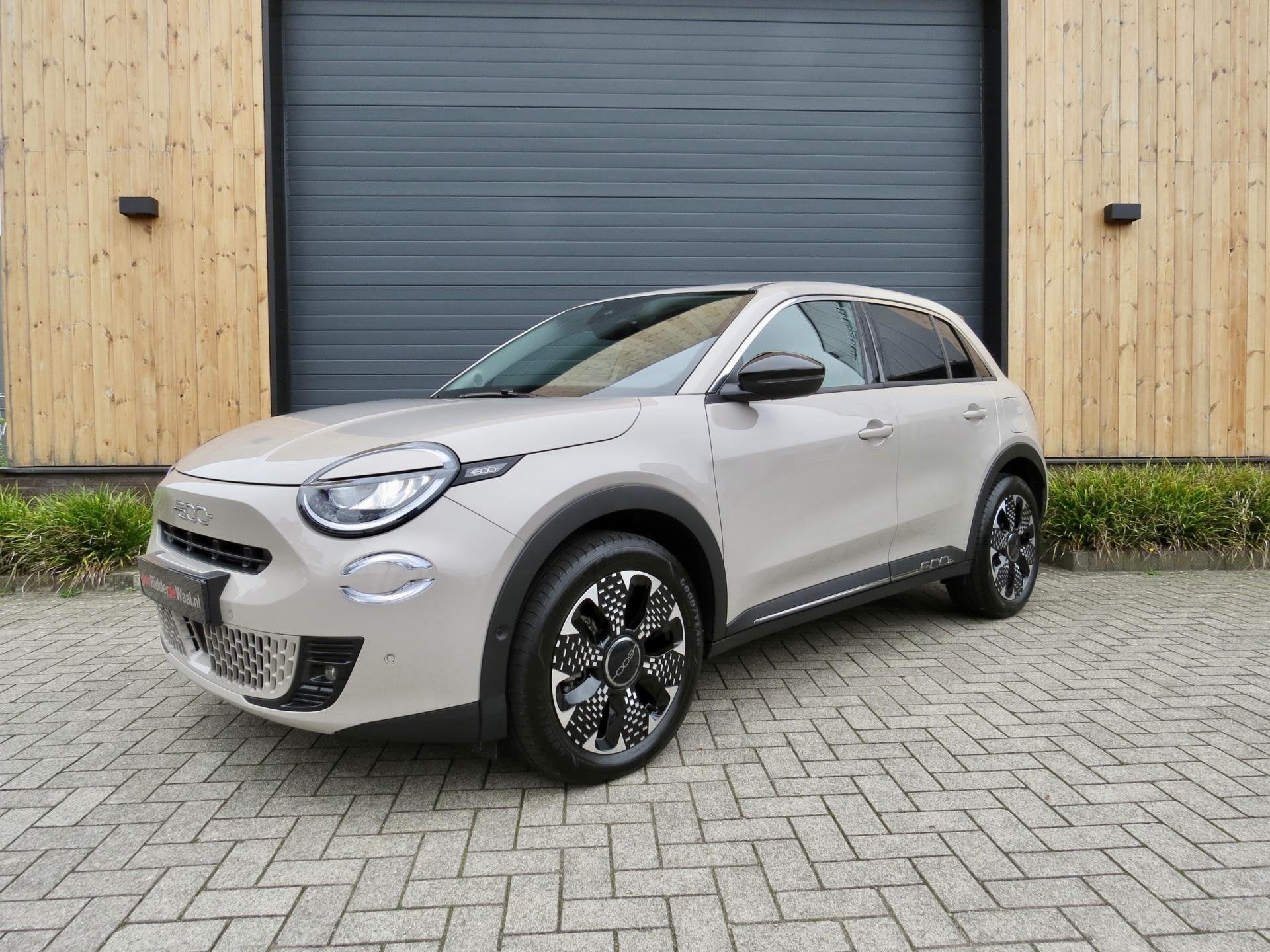 Fiat 600 1.2 Hybrid La Prima *Full option *Leder *garantie, Auto's, Gebruikt, Automatische klimaatregeling, 1199 cc, 100 pk