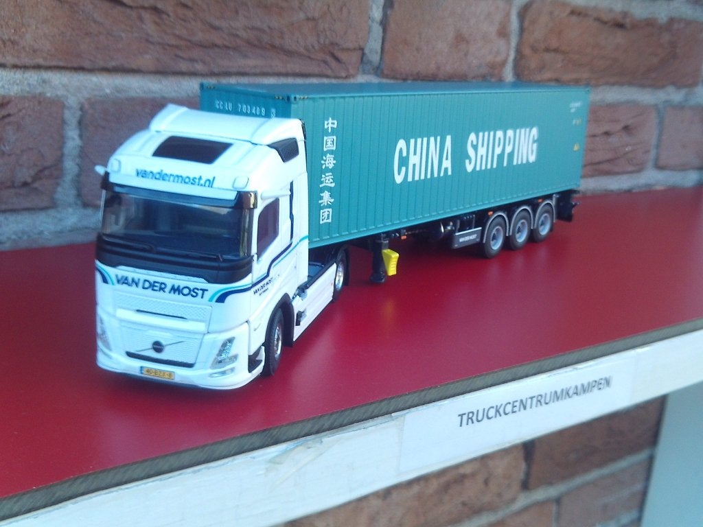 WSI  Volvo  FH  Aero  van  van  der  Most., Hobby en Vrije tijd, Modelauto's | 1:50, Ophalen of Verzenden, Nieuw, Bus of Vrachtwagen