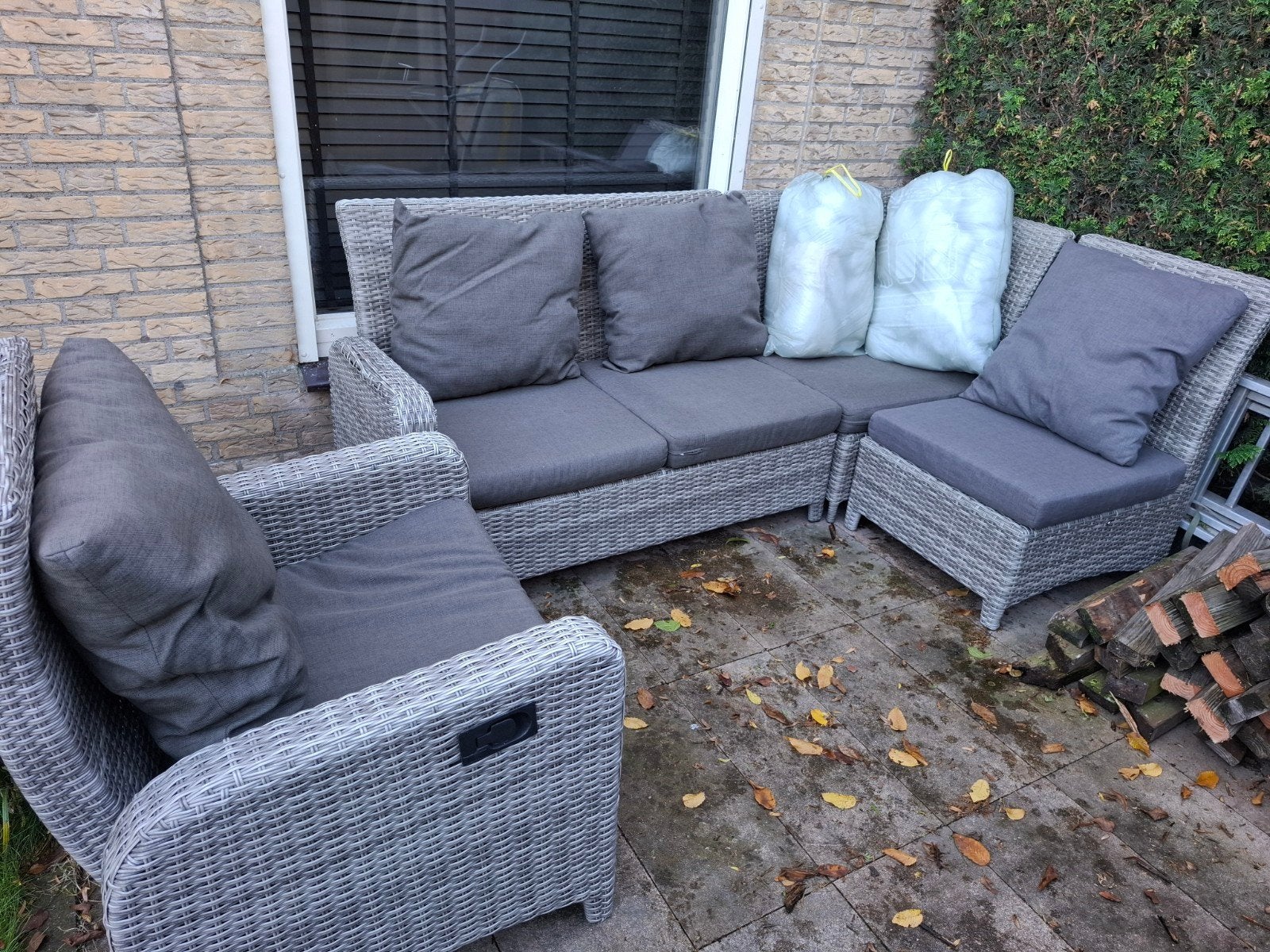 Wicker Loungeset met Hoekbank en Fauteuil, Ophalen, 5 zitplaatsen, Gebruikt, Loungeset
