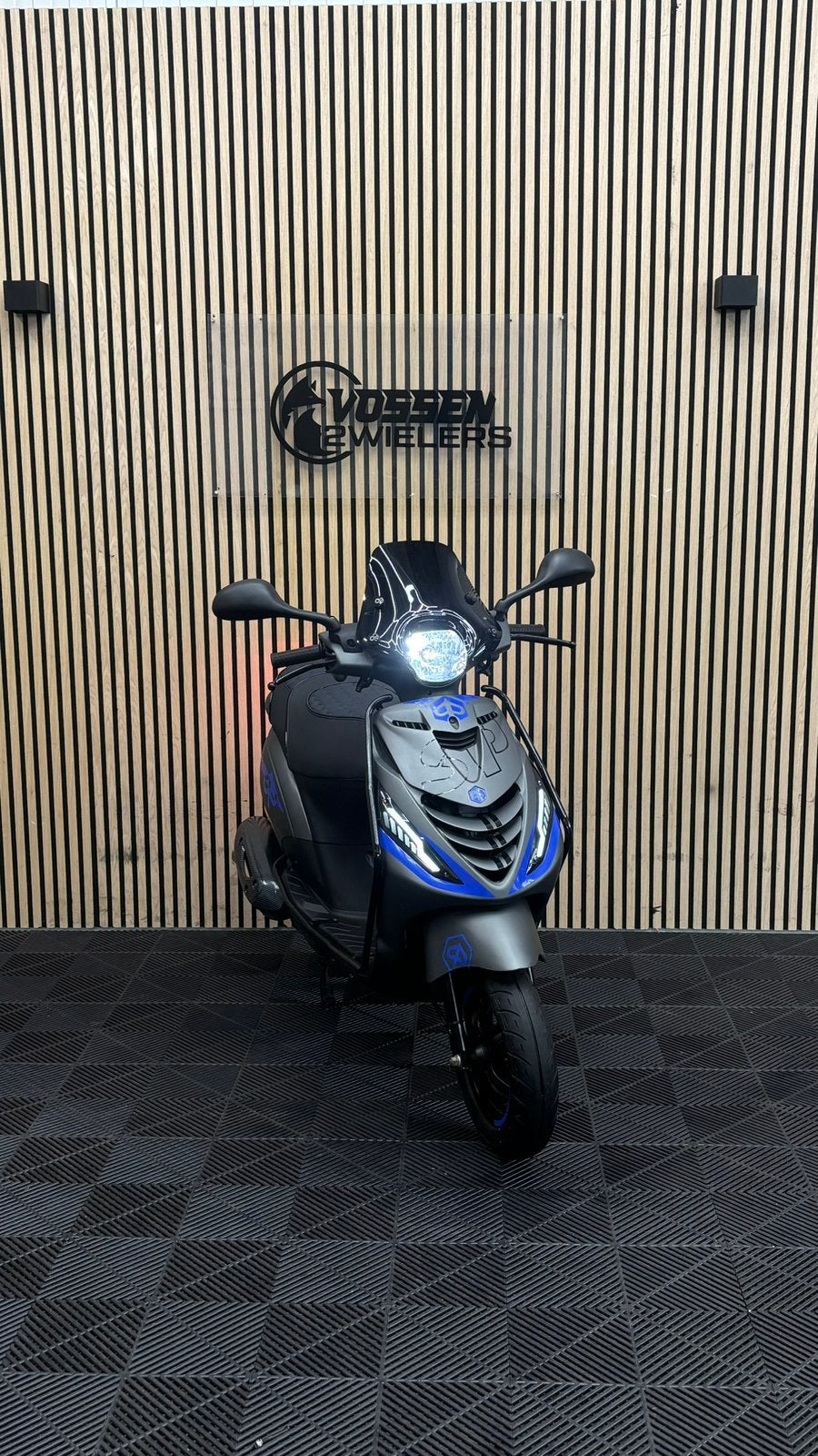 Piaggio Zip |  Matt Grey & Blue Edition | 2021 | 1.500 km, Zip, Zo goed als nieuw, Benzine, 49 cc