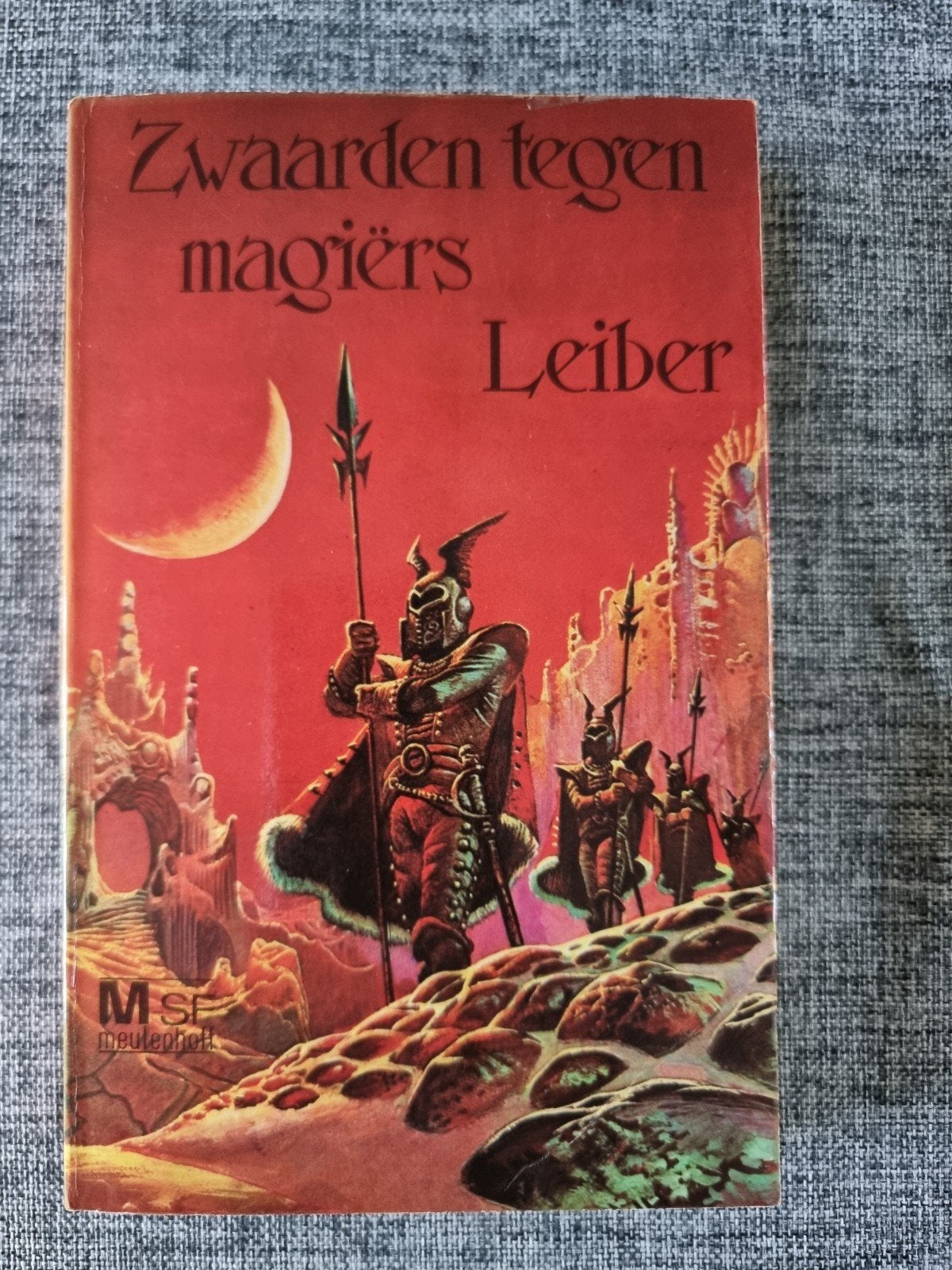 Zwaarden tegen magiërs - Fritz Leiber (1976), Boeken, Ophalen of Verzenden