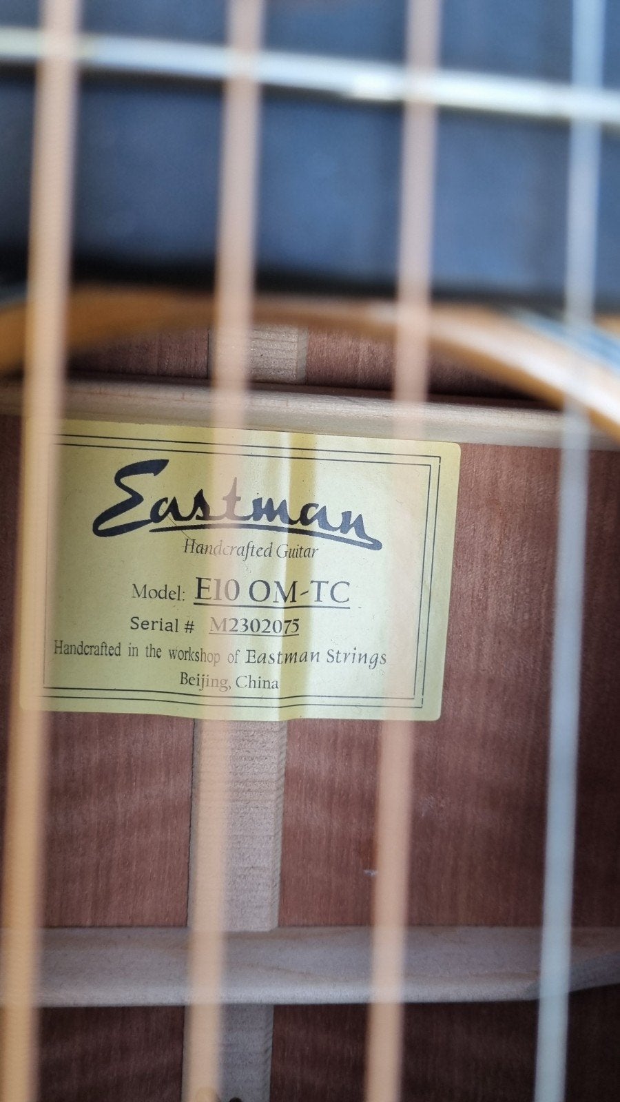 Eastman OM 10 TC akoestische gitaar met koffer, Ophalen, Zo goed als nieuw, Western- of Steelstringgitaar, Met koffer