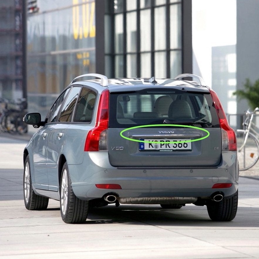Gezocht: Chameleon Blue kofferbakstrip met Volvo embleem V50, Achterklep, Nieuw, Ophalen of Verzenden, Volvo