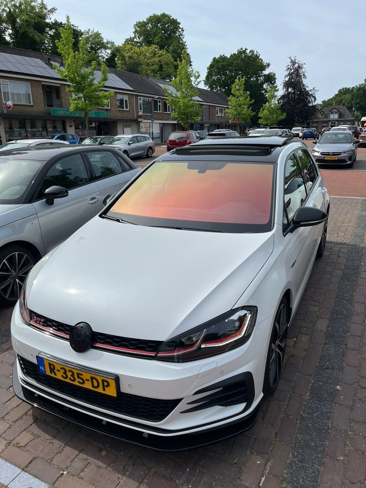 Volkswagen Golf 2.0 TSI 245pk 7-DSG 5D 2017 parelmoer wit, 4 cilinders, 1984 cc, 1337 kg, Wit