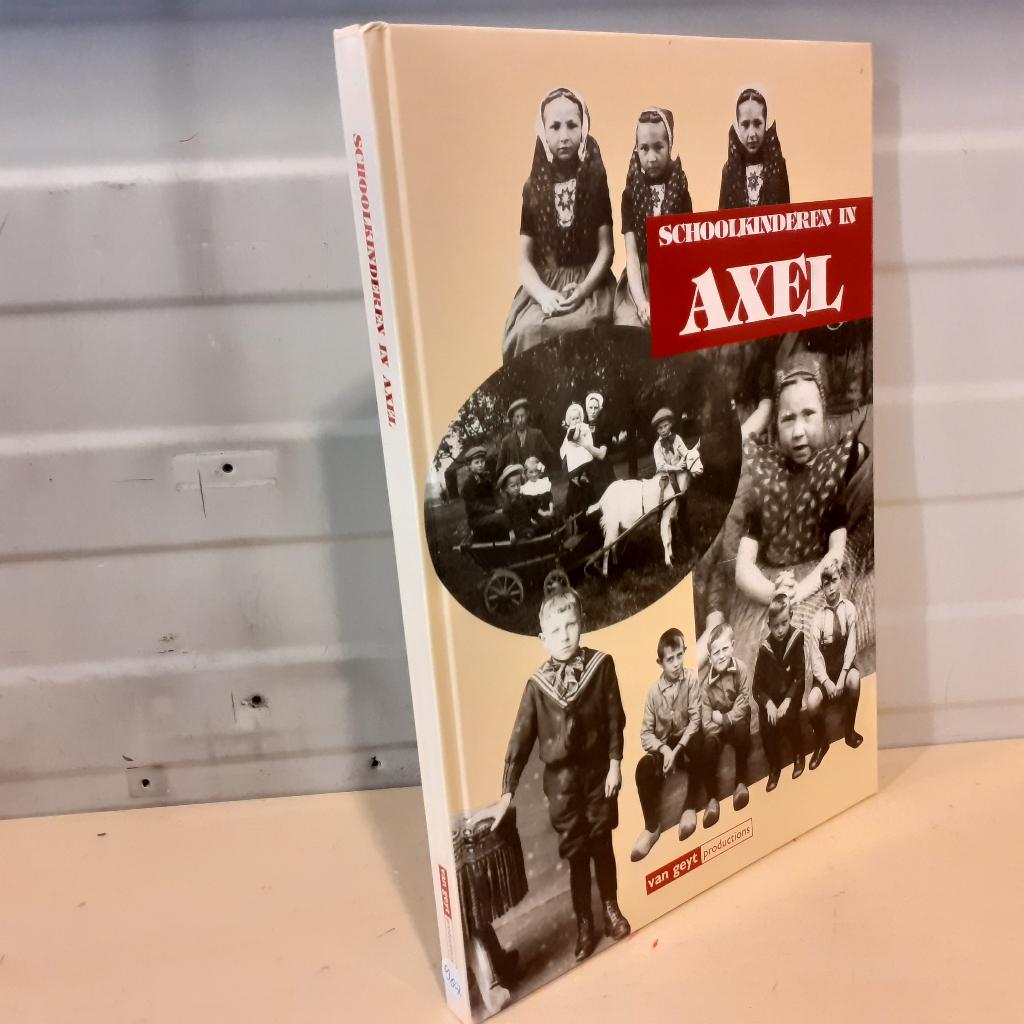 Nr. 987 Gre Dieleman. Schoolkinderen in Axel, Ophalen of Verzenden, Gelezen, Gre Dieleman