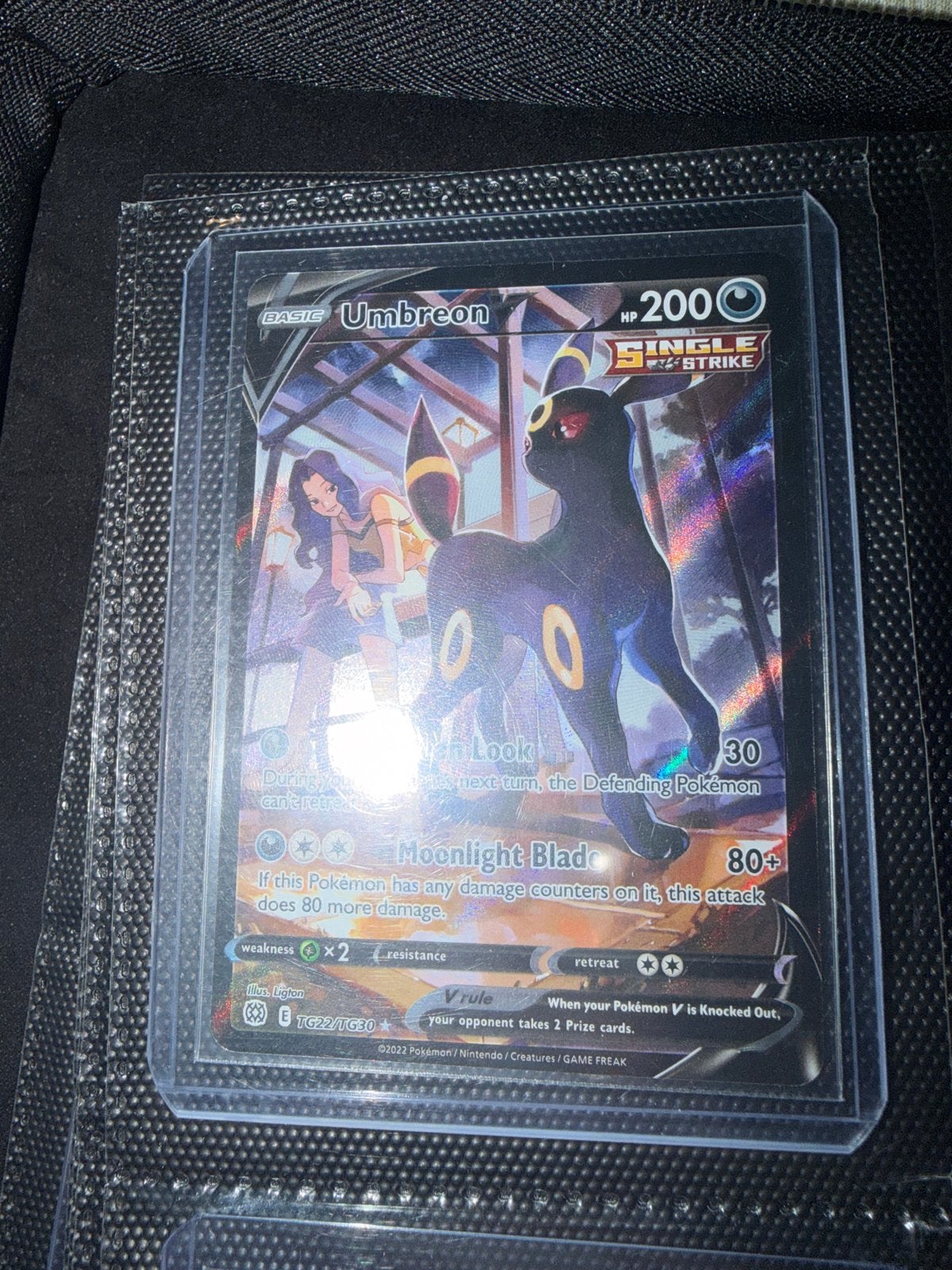 Pokémon Kaart: Umbreon V TG22/TG30 (Single Strike), Ophalen of Verzenden, Zo goed als nieuw, Losse kaart