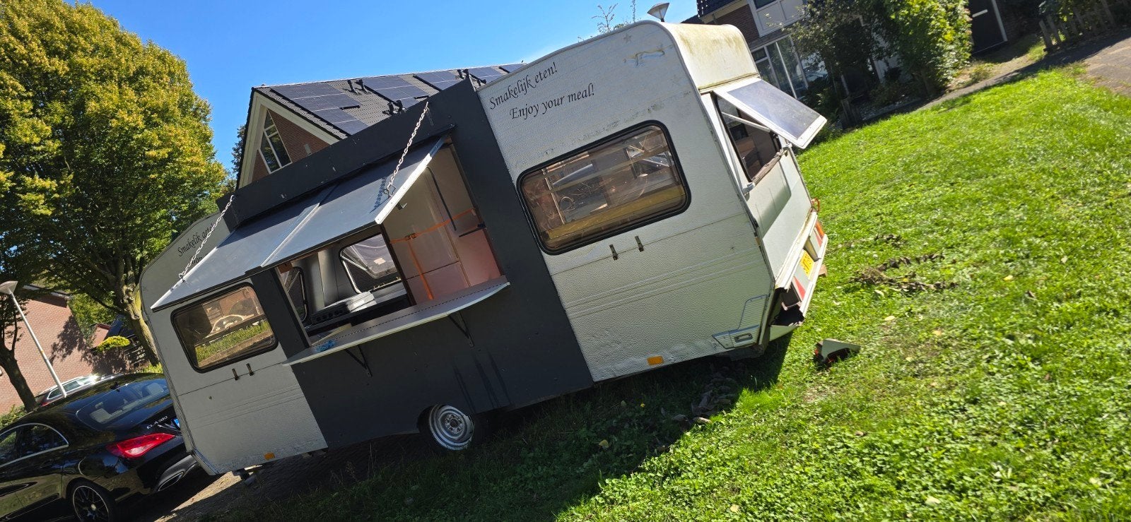 Foodtruck/Caravan met zonnepaneel en gasaansluiting, Ophalen