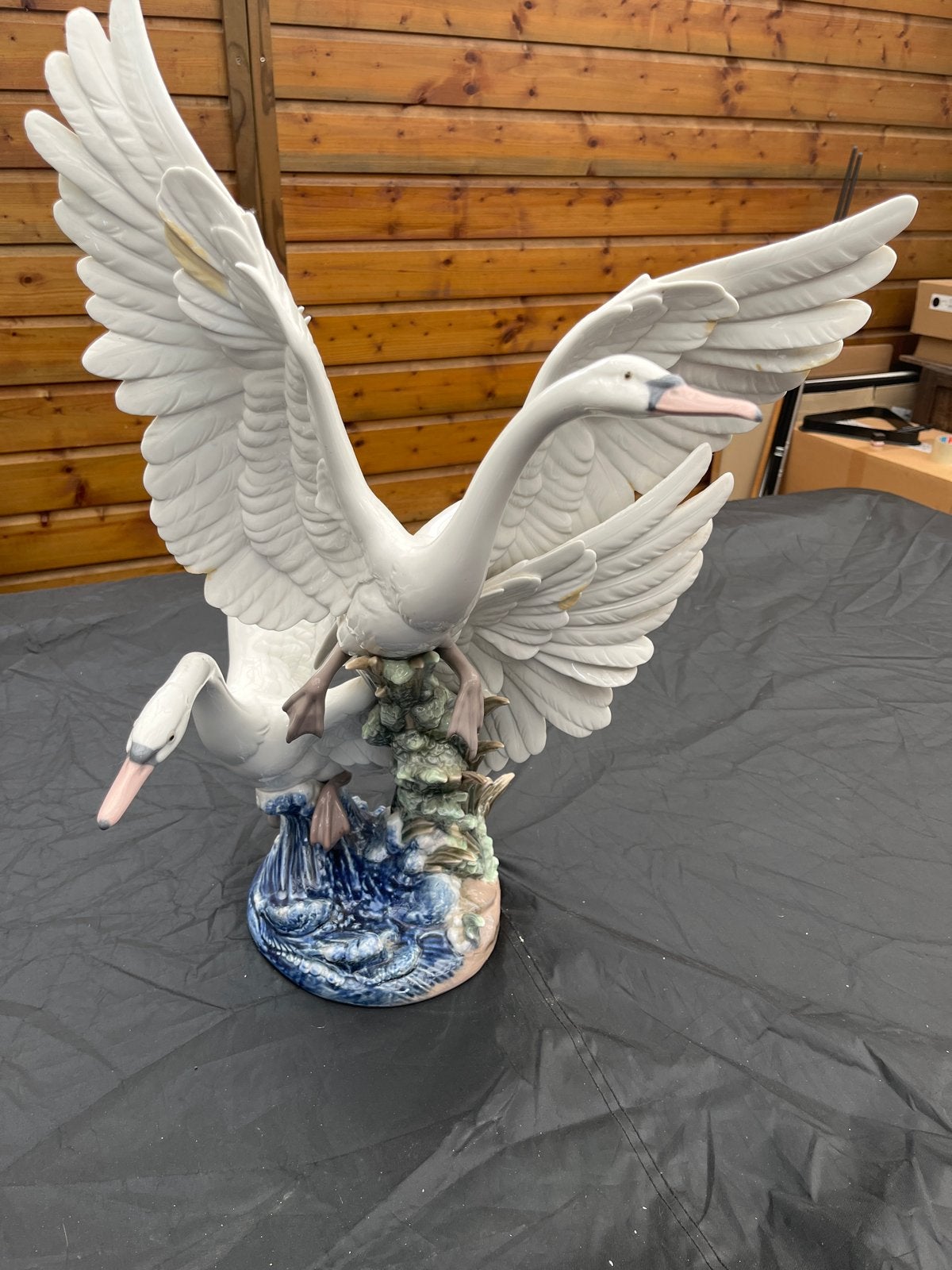 Lladro Zwanen Beeldje - Handgemaakt Porselein uit Spanje, Ophalen, Gebruikt, Dier
