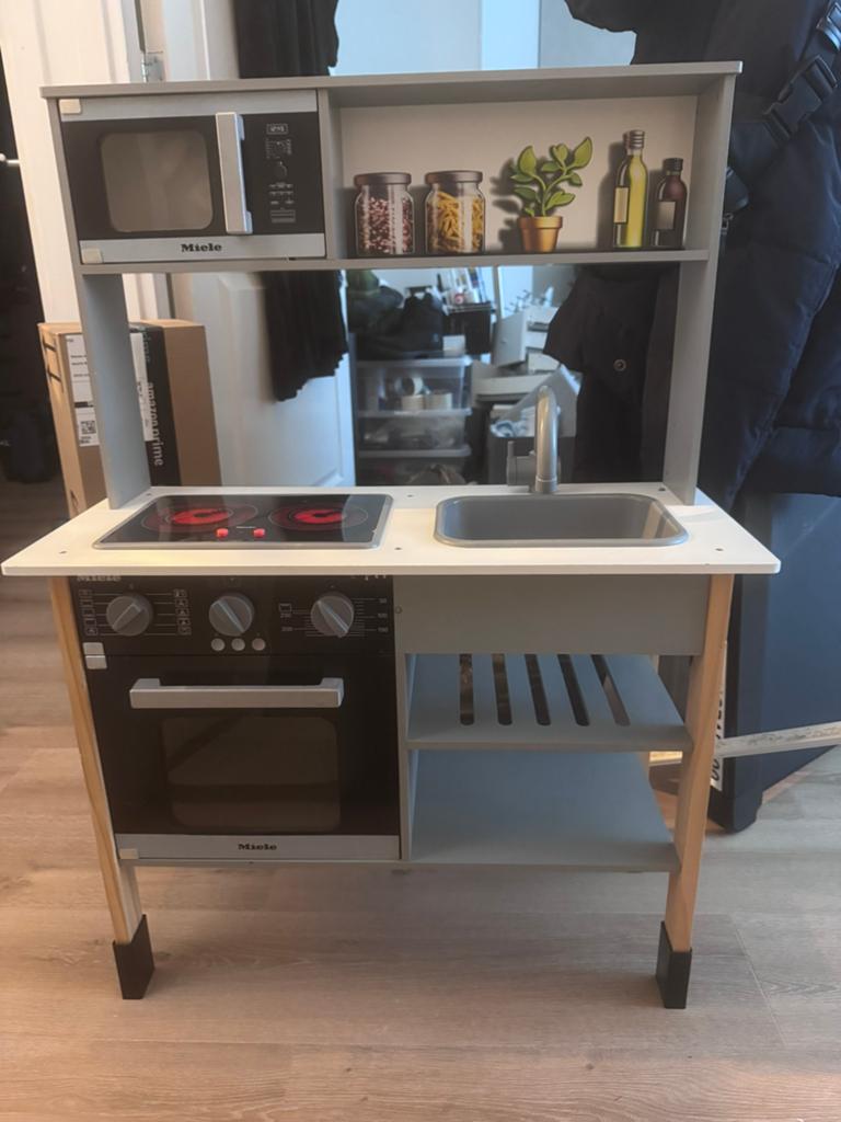 Miele speelkeuken, Ophalen, Gebruikt, Hout, Speelkeuken