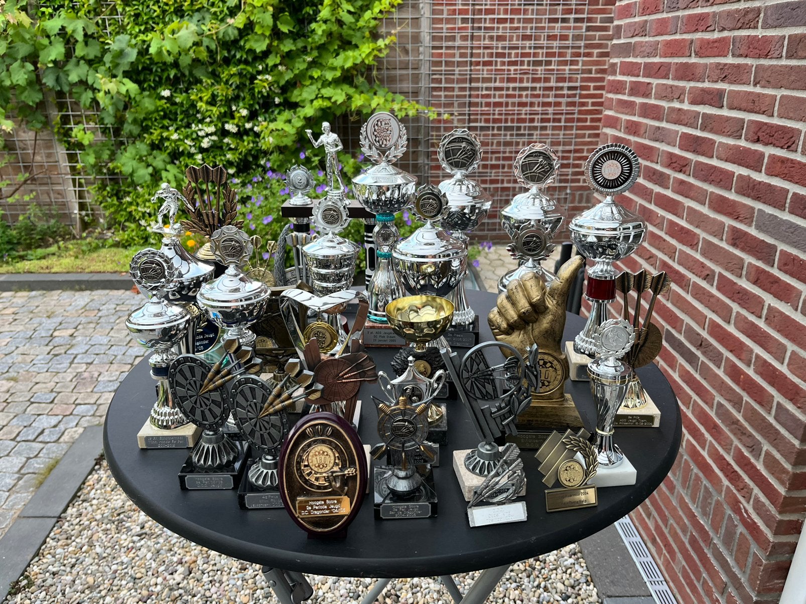 50x beker/trofee/bokaal darts, Ophalen, Zo goed als nieuw, Buitenlandse clubs, Overige typen