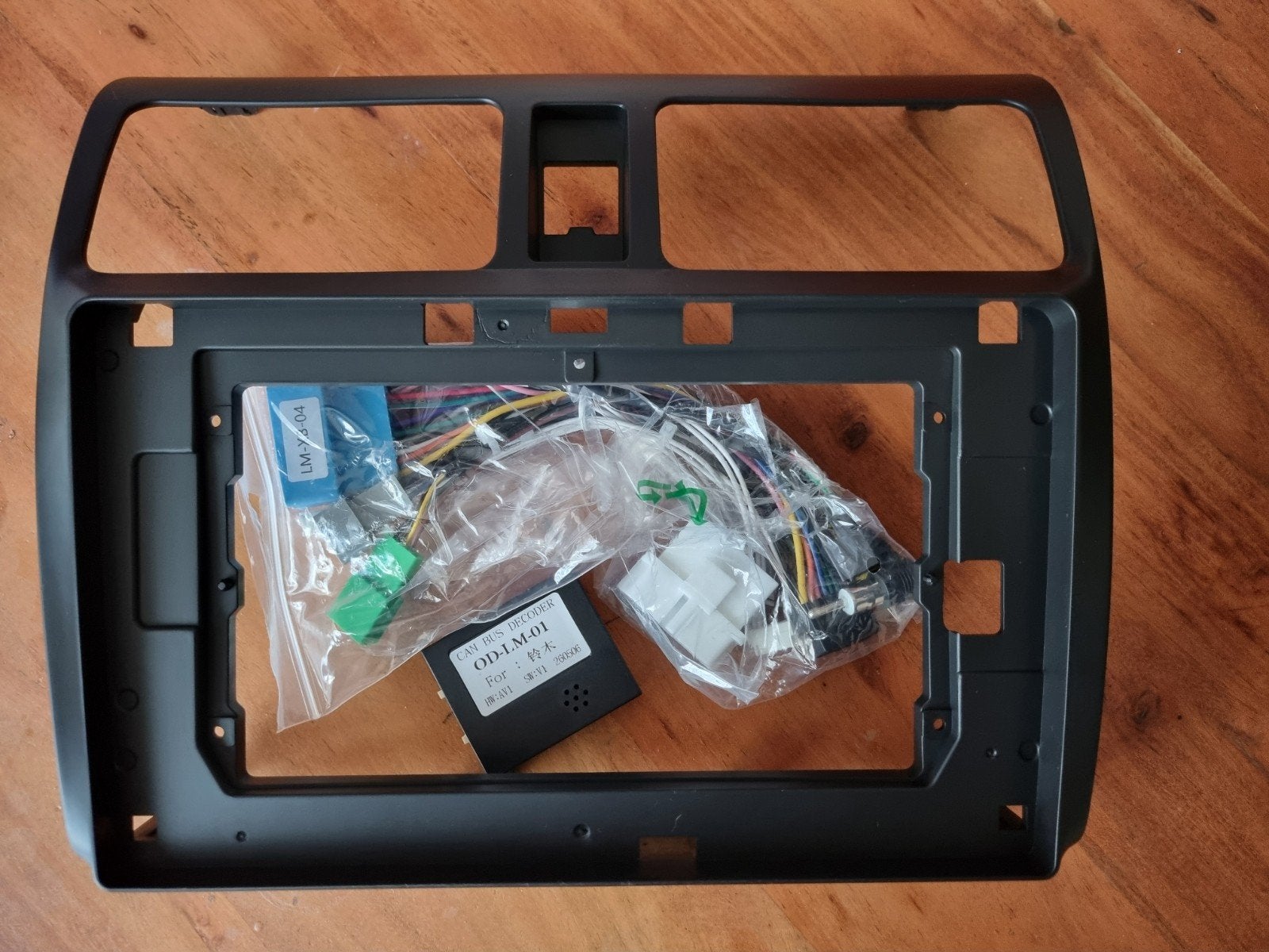 Suzuki swift 2004-2010 dashboard radio frame, Ophalen, Nieuw, Suzuki