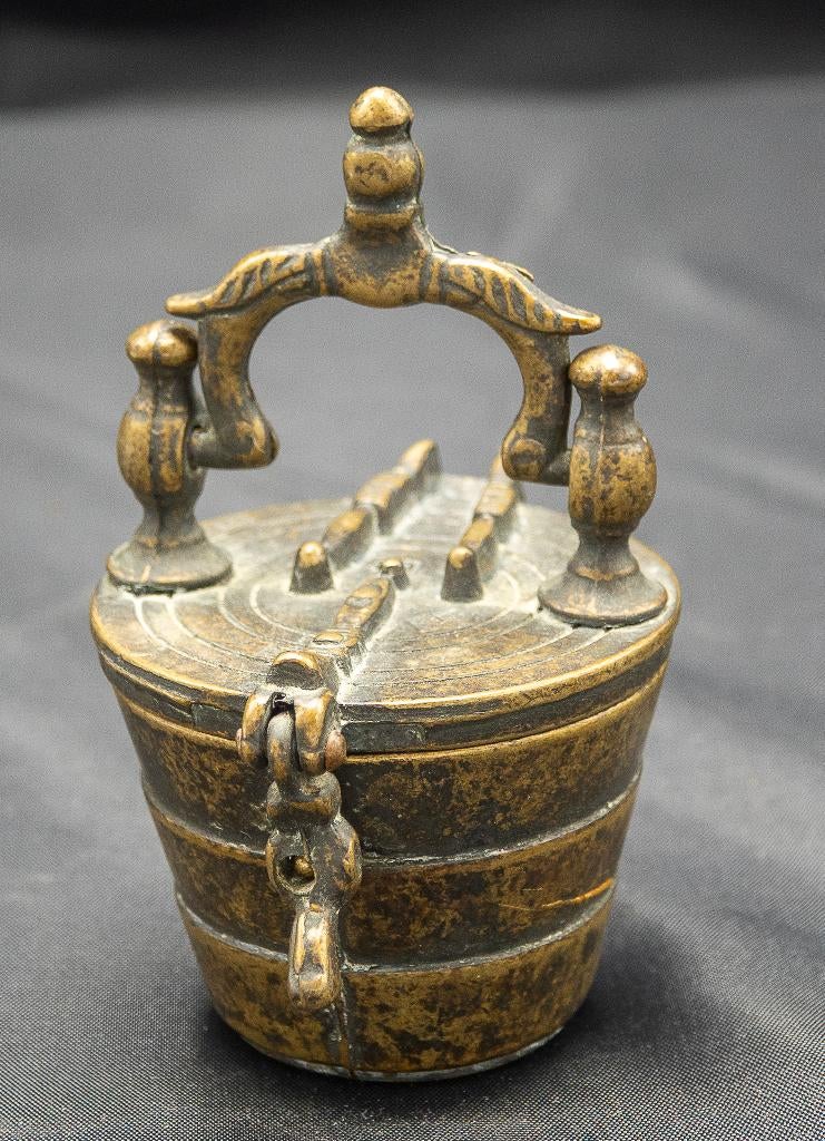 Een Replica van Neurenbergs sluitgewicht., Antiek en Kunst, Ophalen of Verzenden