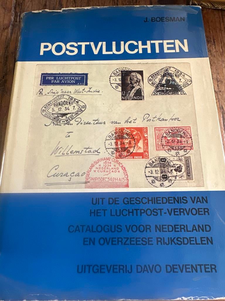 Postvluchten: Luchtpost-catalogus Nederland en Overzee, Ophalen of Verzenden, 20e eeuw of later, Zo goed als nieuw