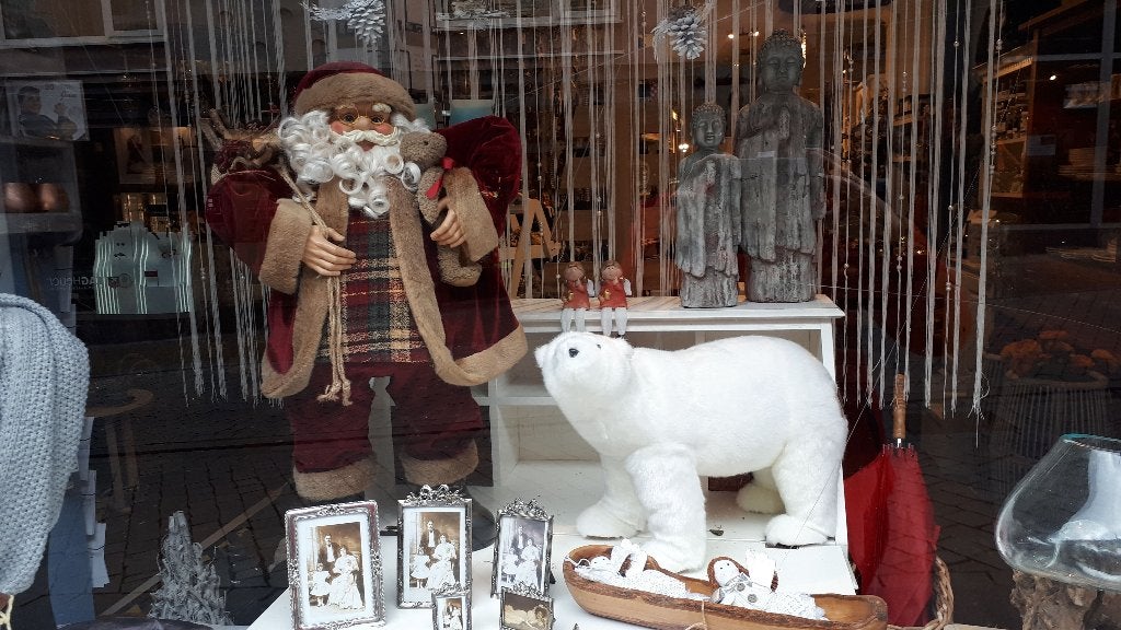 Kerstman en ijsbeer, Ophalen, Nieuw