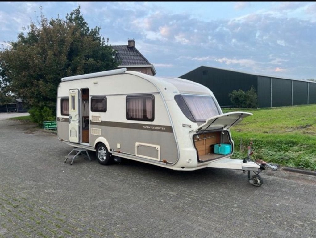 Avento (kip) 500 TER caravan enkele bedden, Caravans en Kamperen, Rondzit, Avento, Particulier, 2 aparte bedden