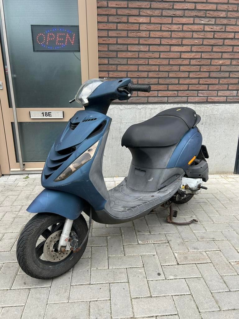 Piaggio Zip 50 Snor | Rijdt Goed | Kickstart | Scherpe Prijs, Fietsen en Brommers, Scooters | Piaggio, Gebruikt, Zip, Ophalen of Verzenden