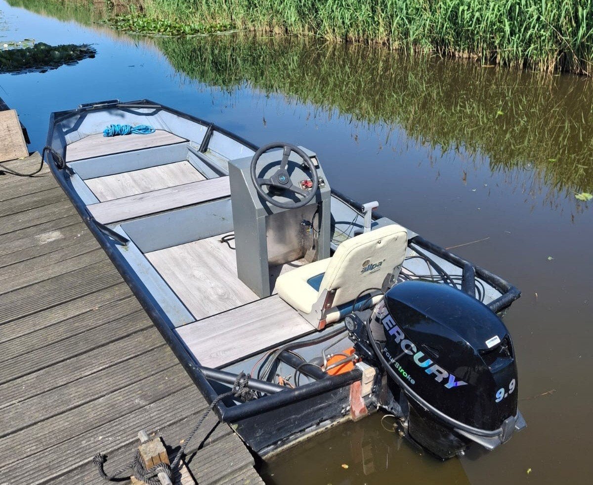Mooie platbodem.met 4 takt motor, Ophalen of Verzenden