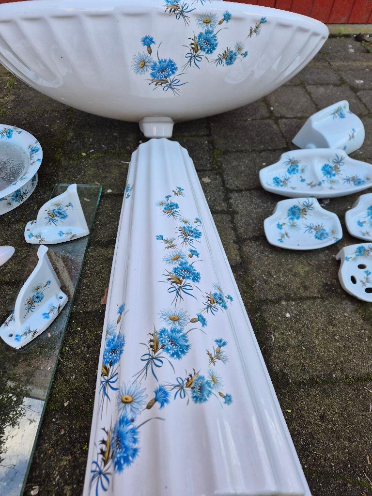 Wastafel set Korenbloemen/margieten veel accessoires