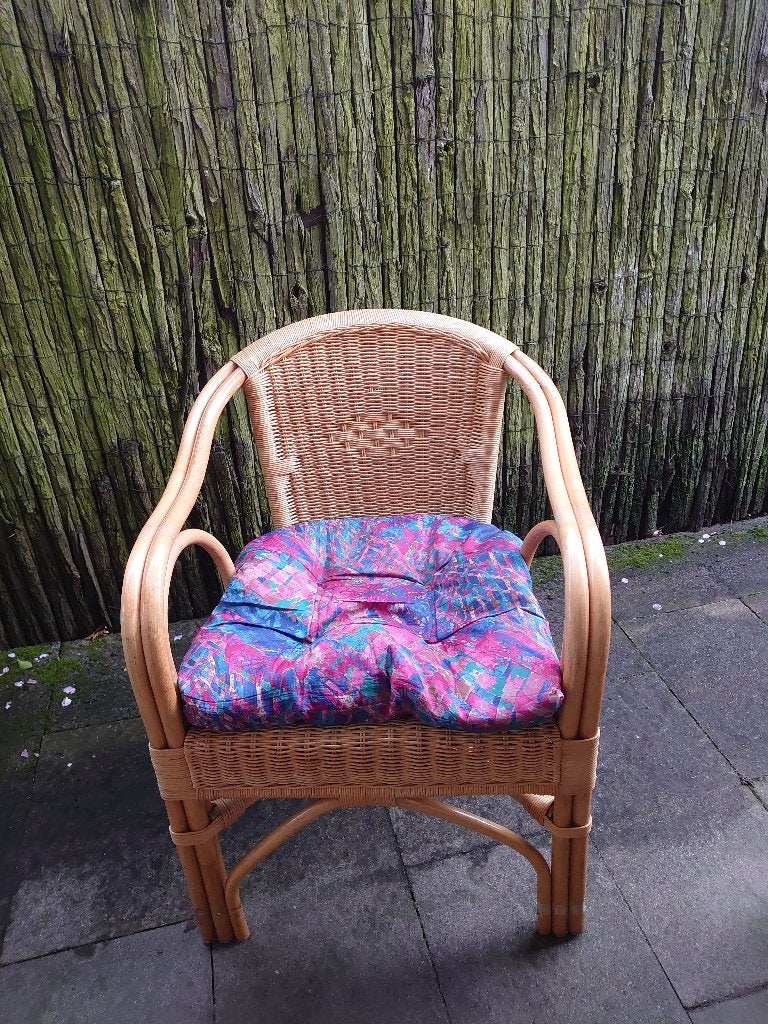 rotan bamboe stoel vintage retro met kussen, Huis en Inrichting, Ophalen, Bruin, Eén