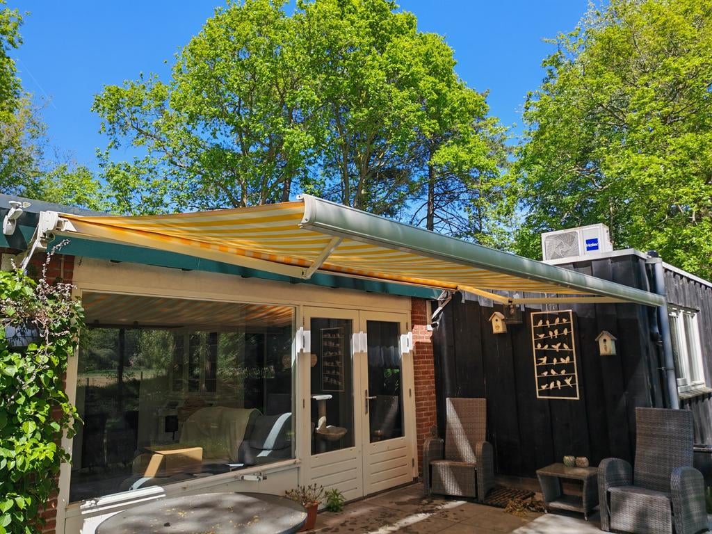 Knikarmscherm 490cm - elektrisch Geel/Wit gestreept, Tuin en Terras, Ophalen, Gebruikt, Elektrisch, 150 tot 300 cm
