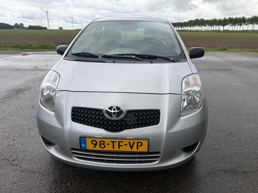Toyota Yaris 1.0 12V Vvt-i 3DR Terra 2006 Grijs, Voorwielaandrijving, 40 €/maand, 750 kg, Origineel Nederlands
