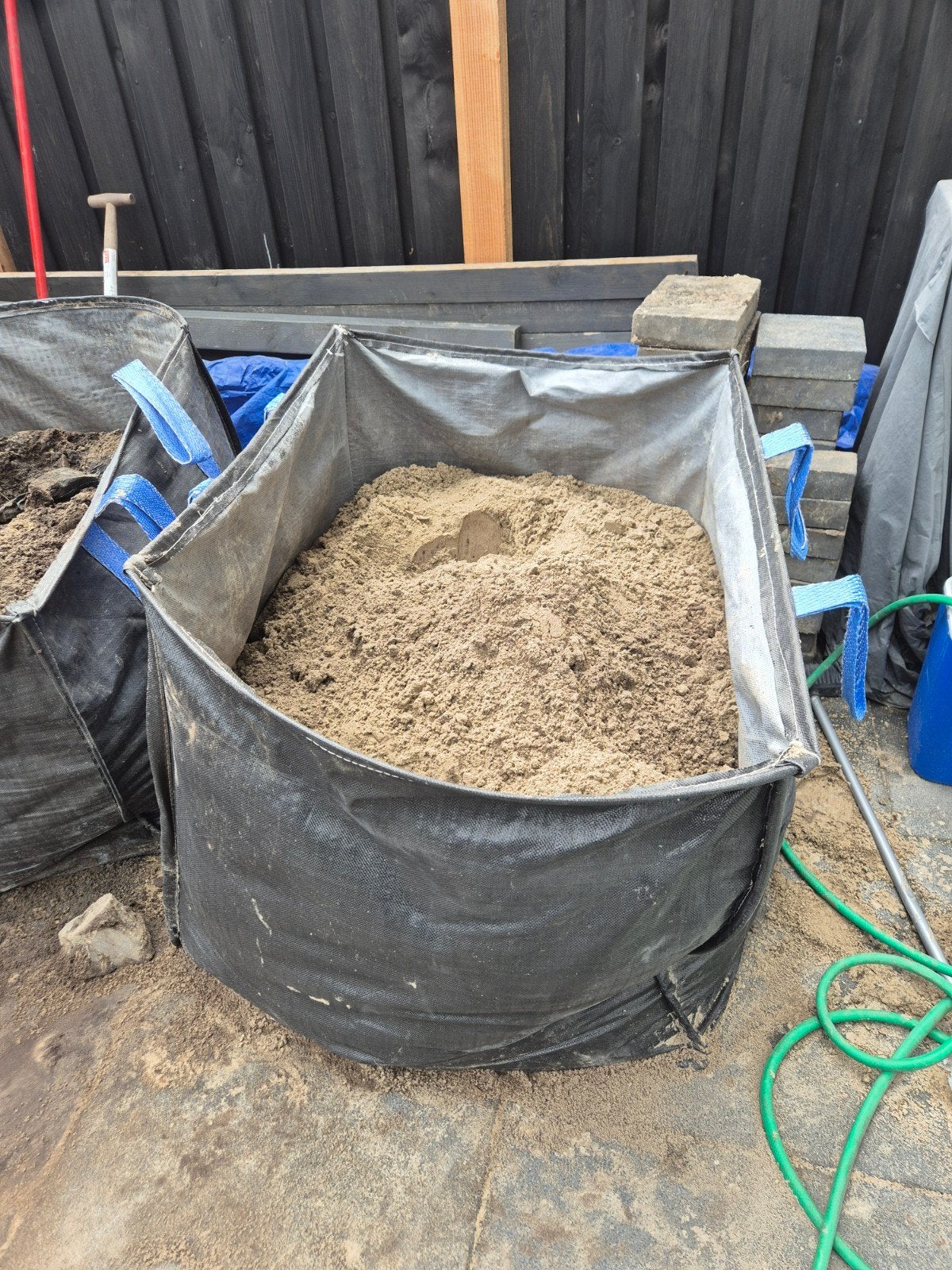 Geel zand, iets meer dan halve bigbag, gratis ophalen, Ophalen, Gebruikt, Ophoogzand