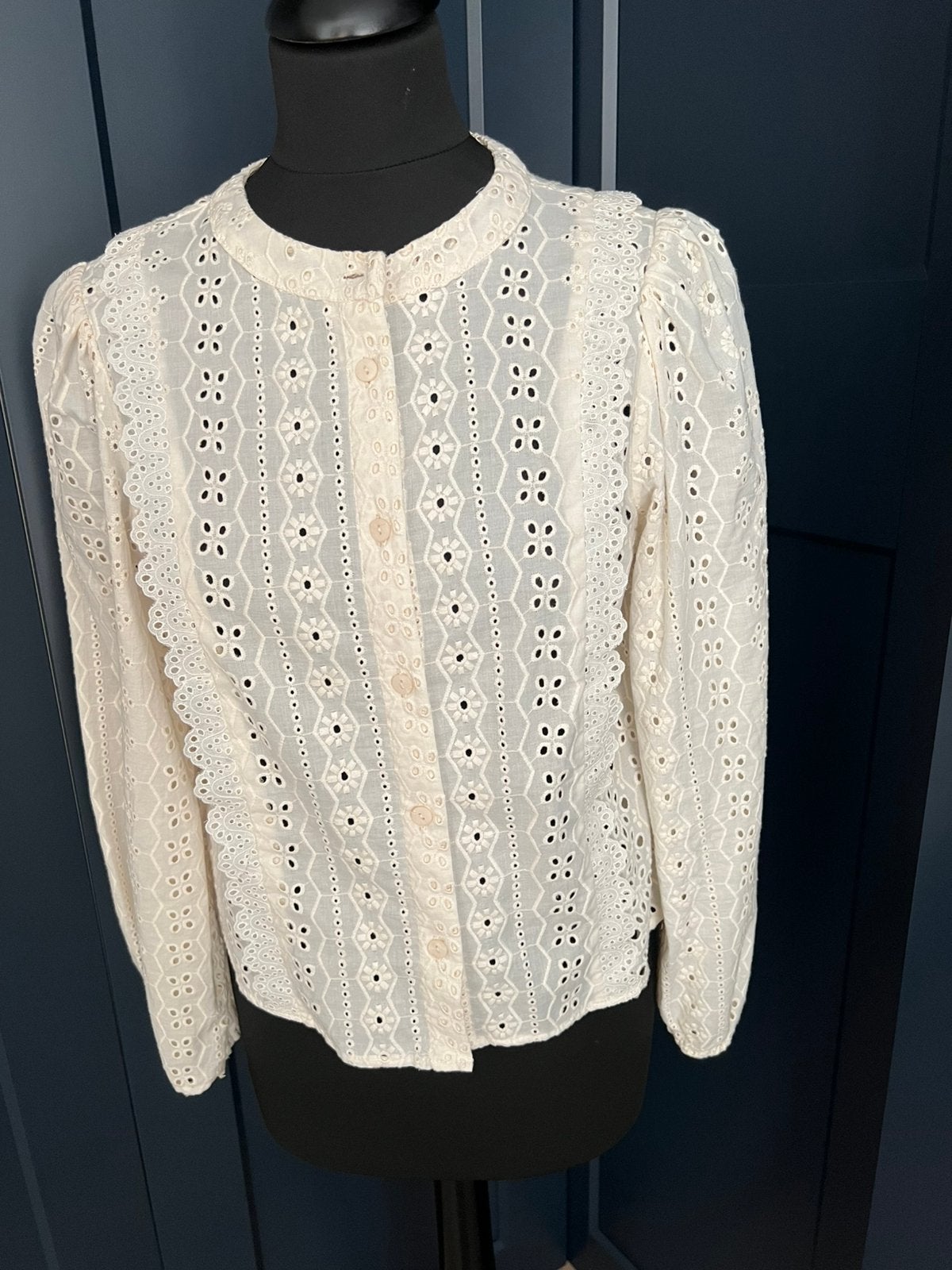 Creme kleurig damesblouse van het merk Zara, Ophalen of Verzenden, Zo goed als nieuw, Maat 38/40 (M), Beige
