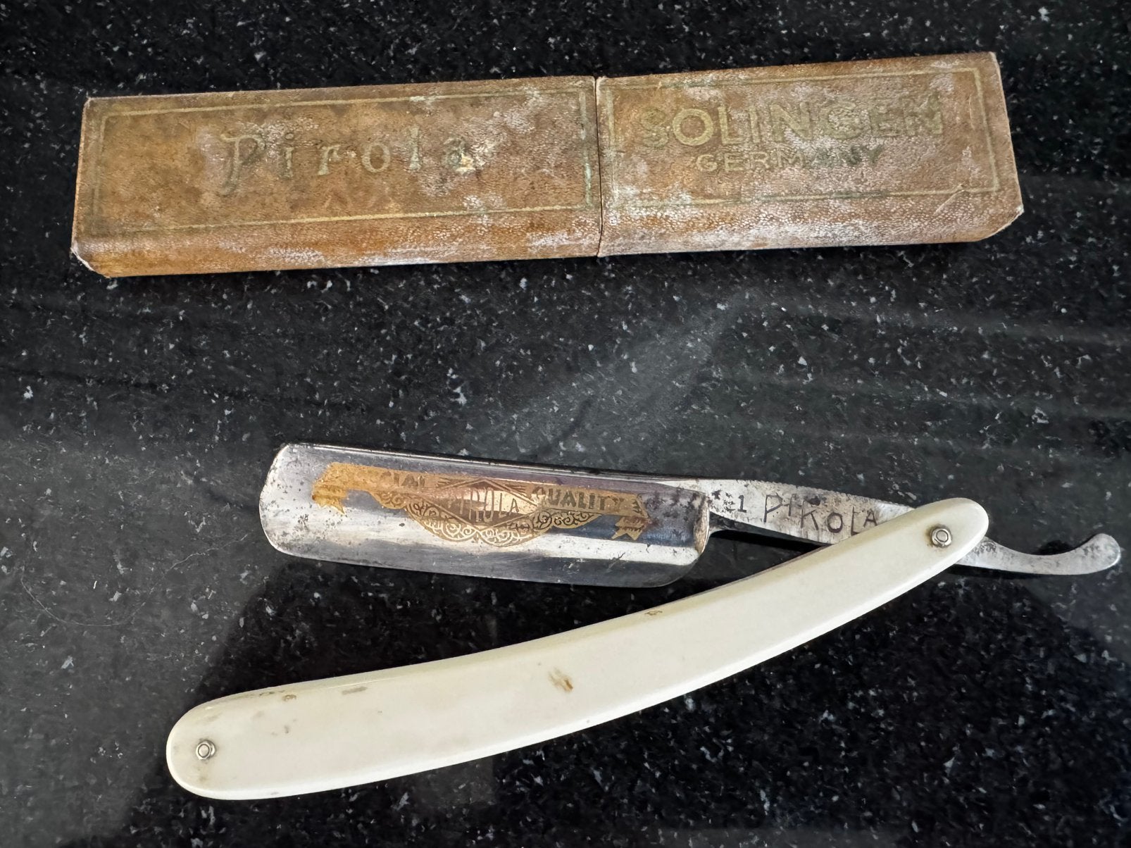 Antiek Pirola Solingen Scheermes met originele doos, Ophalen of Verzenden