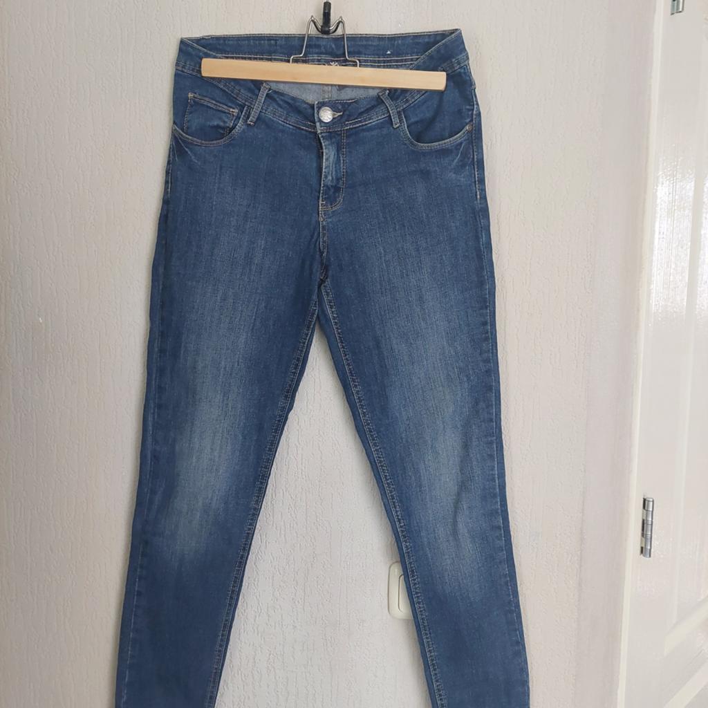 Mooie skinny jeans maat 38, Kleding | Dames, Spijkerbroeken en Jeans, Ophalen of Verzenden, Zo goed als nieuw, Blauw, W30 - W32 (confectie 38/40)