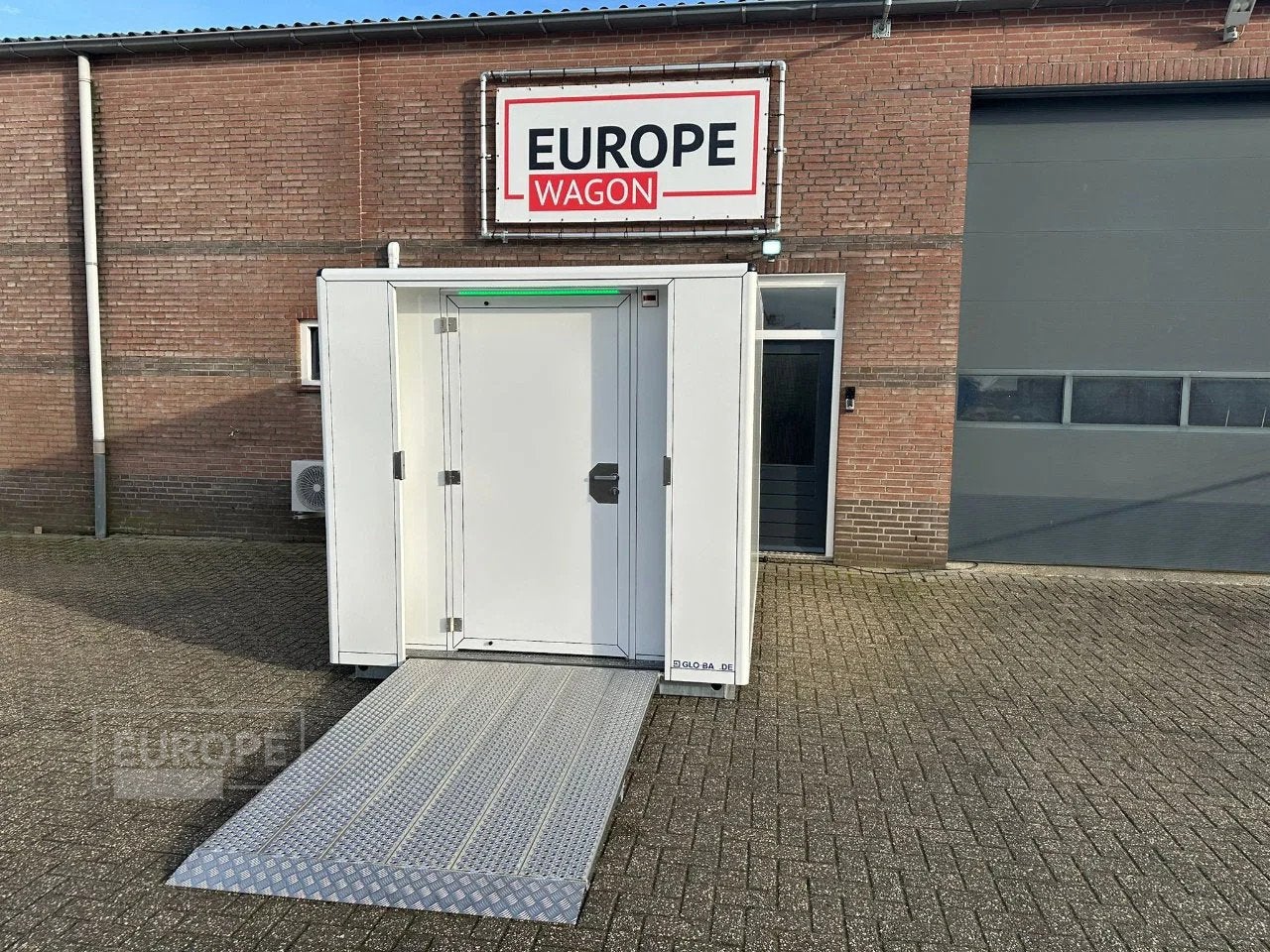 Global Fliegenschmidt Toiletcontainer Handicap NIEUW! Uit vo, Gilbert Versluis, Info@europewagon.nl, Vlietskade 1703
4241 WJ  Arkel, NL