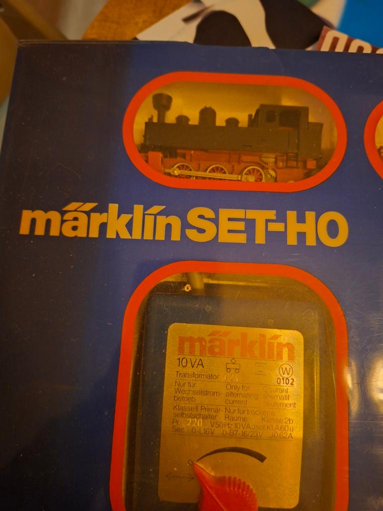 Märklin SET-HO Treinset met Locomotief en Rails, Hobby en Vrije tijd, Modeltreinen | H0, Ophalen of Verzenden